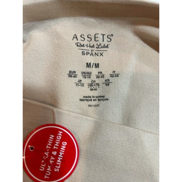 ASSETS RED HOT LABEL BY SPANX NWT SOFT NUDE HIGH WAIST MID THIGH SIZE MEDIUM - Picture 3 of 3